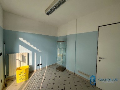 Locale commerciale in Affitto