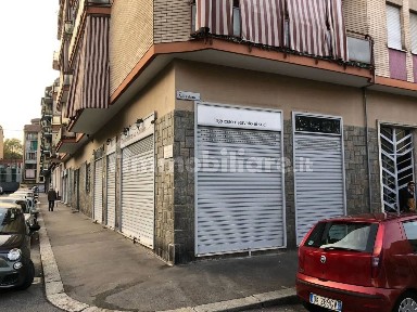 Locale commerciale in Affitto