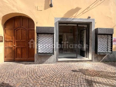 Locale commerciale in Affitto