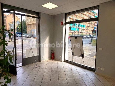 Torino, Nizza Millefonti, Via Genova, 205