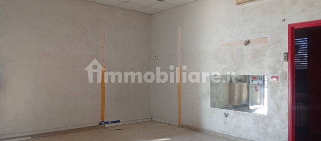 Locale commerciale in Affitto
