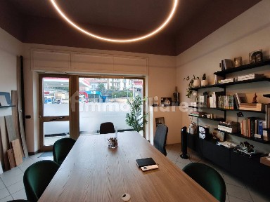 Locale commerciale in Affitto