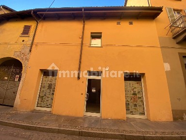 Chieri, Via Giovanni Demaria, 4