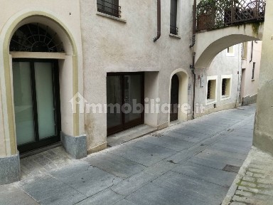 Locale commerciale in Affitto