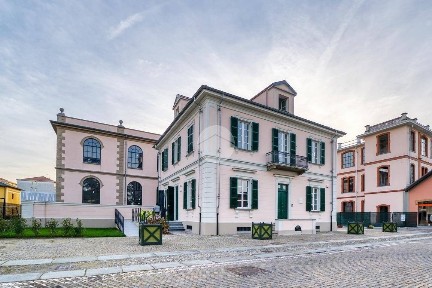 Collegno, Leumann, Corso francia, 313