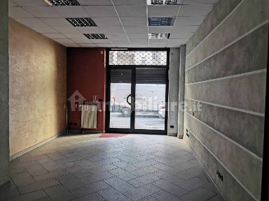 Locale commerciale in Affitto