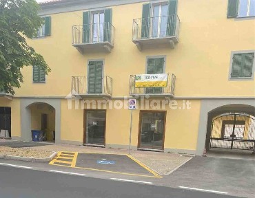 Attività commerciale in Affitto