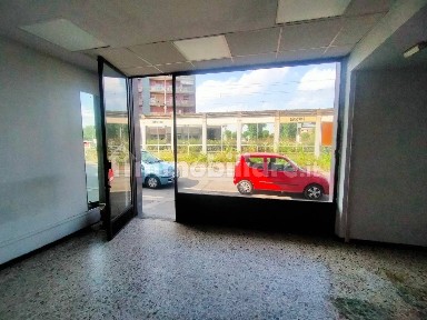 Locale commerciale in Affitto
