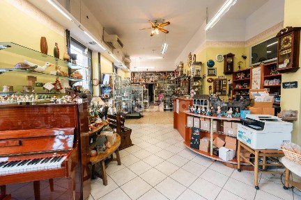 Locale commerciale in Affitto