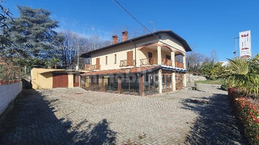 Locale commerciale in Affitto