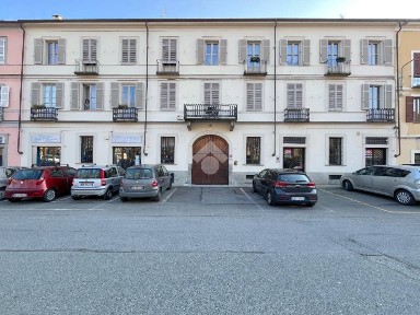 Locale commerciale in Affitto