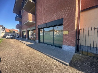 Locale commerciale in Affitto