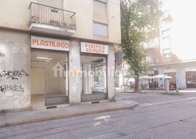 Locale commerciale in Affitto