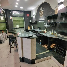 Locale commerciale in Affitto