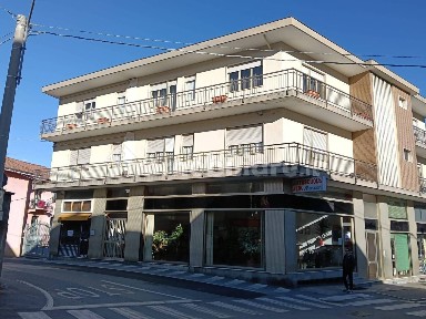 Locale commerciale in Affitto