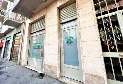 Locale commerciale in Affitto