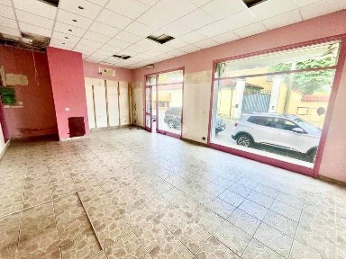 Locale commerciale in Affitto