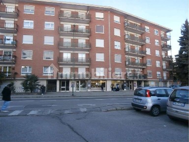 Locale commerciale in Affitto