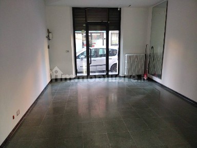 Locale commerciale in Affitto