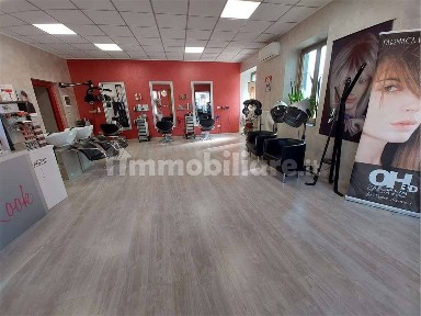 Locale commerciale in Affitto