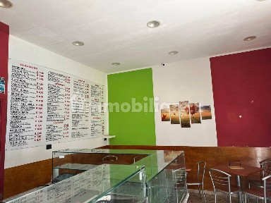 Locale commerciale in Affitto