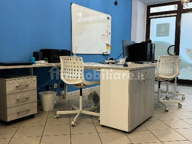Locale commerciale in Affitto