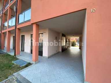 Locale commerciale in Affitto