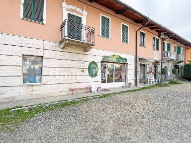 Locale commerciale in Affitto