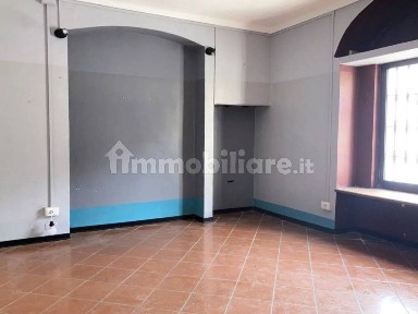 Locale commerciale in Affitto