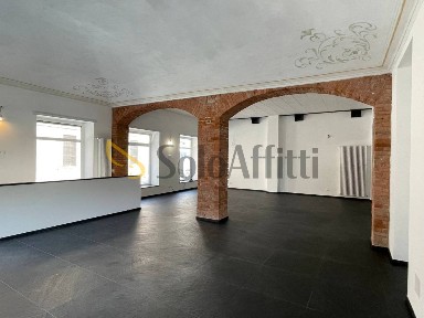 Locale commerciale in Affitto