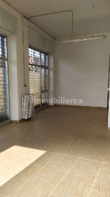 Locale commerciale in Affitto