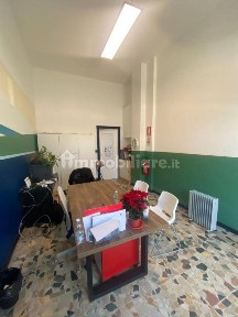 Locale commerciale in Affitto