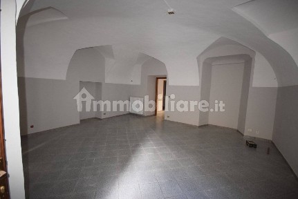 Locale commerciale in Affitto