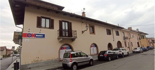 Locale commerciale in Affitto