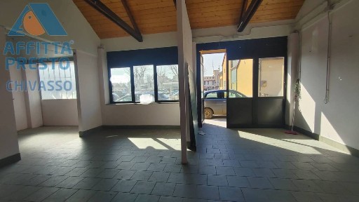 Locale commerciale in Affitto