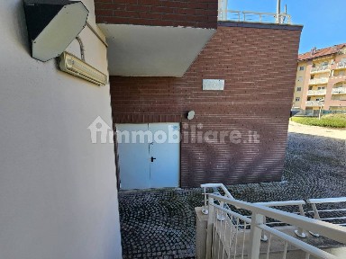Locale commerciale in Affitto
