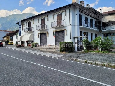 Locale commerciale in Affitto