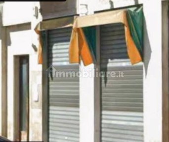 Locale commerciale in Affitto
