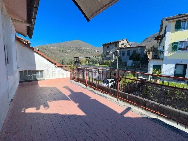 Attico via Casareggio 6, Moconesi