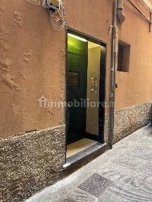 Soffitta Vico Malatti 5, Molo, Genova