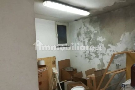 Magazzino all'asta via Pollupice 37, Finale Ligure
