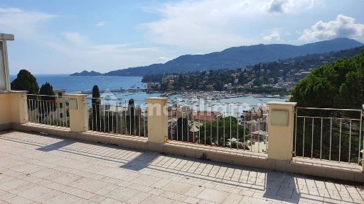Attico ottimo stato, 180 m², Castello - Don Minzoni, Rapallo