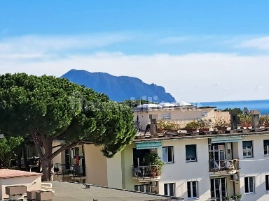 Attico buono stato, 200 m², Genova