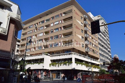 Appartamento via Venezia 4, Via Venezia - Lungofiume Paolucci, Pescara