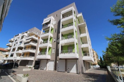 Quadrilocale via Filomusi Guelfi Francesco 6, Stadio - Lungomare Colombo, Pescara