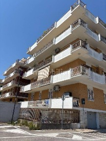 Pescara, Porto Turistico, Via Francesco Ferdinando d'Avalos, 71