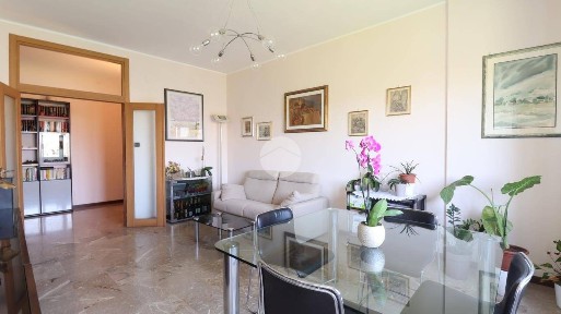 Quadrilocale via Alcide de Gasperi 1, Via Venezia - Lungofiume Paolucci, Pescara