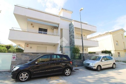 Trilocale via Luigi Anelli, San Silvestro Spiaggia, Pescara