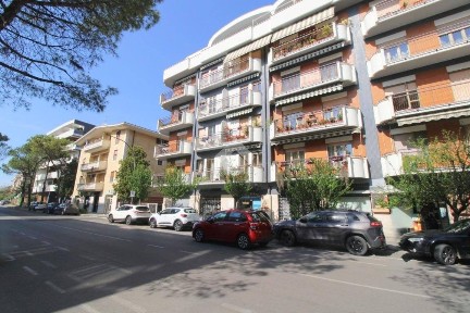 Quadrilocale via Benedetto Croce 147, Stadio - Lungomare Colombo, Pescara