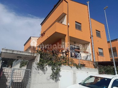 Trilocale via della Madonnina, Centro, Spoltore